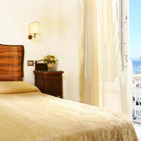 Hieracon Hotel 4*